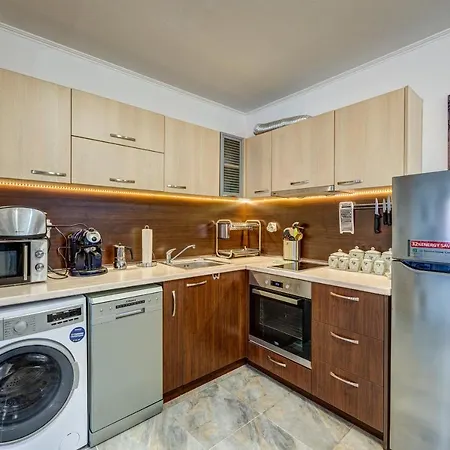 Apartment Bright And Spacious 2-bdr With Balcony By Flat Mаnager