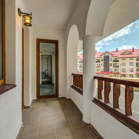 Apartamento Bright And Spacious 2-bdr With Balcony By Flat Mаnager