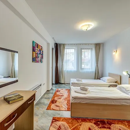 Bright And Spacious 2-bdr With Balcony By Flat Mаnager Pamporovo